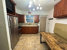 617 S 7th St in Philadelphia, PA - Building Photo