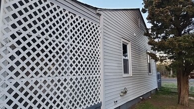 351 N Genoa Ave in Egg Harbor City, NJ - Foto de edificio - Building Photo