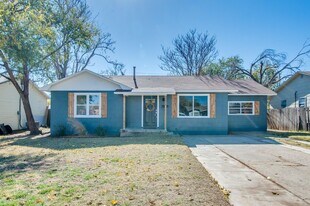 4813 40th St in Lubbock, TX - Building Photo