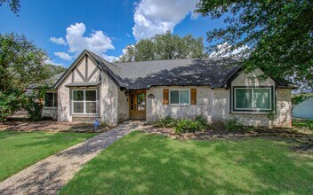 18006 Bambridge Dr in Houston, TX - Building Photo - Building Photo
