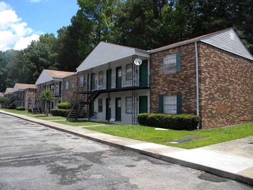 Sheraton House Apartments in Forest Park, GA - Building Photo