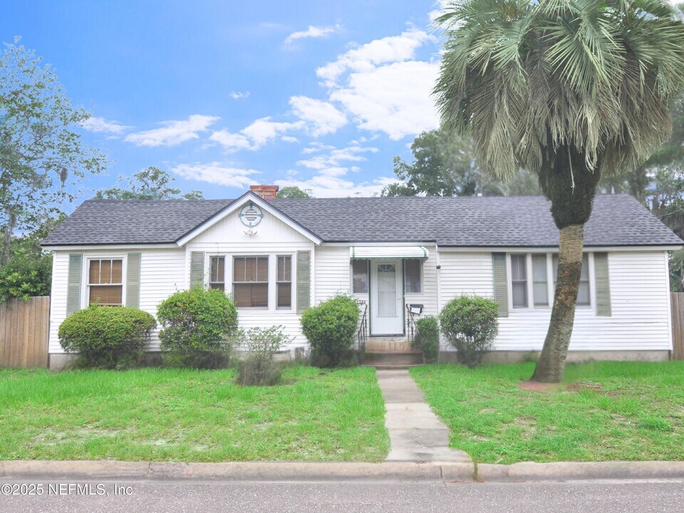 7730 Lorain St in Jacksonville, FL - Building Photo