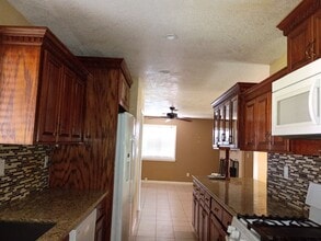 1432 Jackellen Ln in Modesto, CA - Building Photo - Building Photo