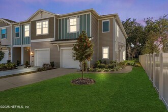 1180 Beach Dune Dr in Jacksonville, FL - Foto de edificio - Building Photo