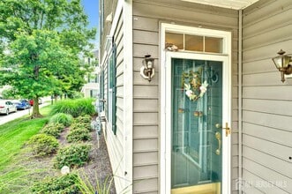 4 Patriots Path in South Bound Brook, NJ - Building Photo - Building Photo