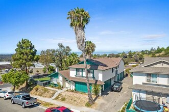 2185 Via Sonora in Oceanside, CA - Building Photo - Building Photo