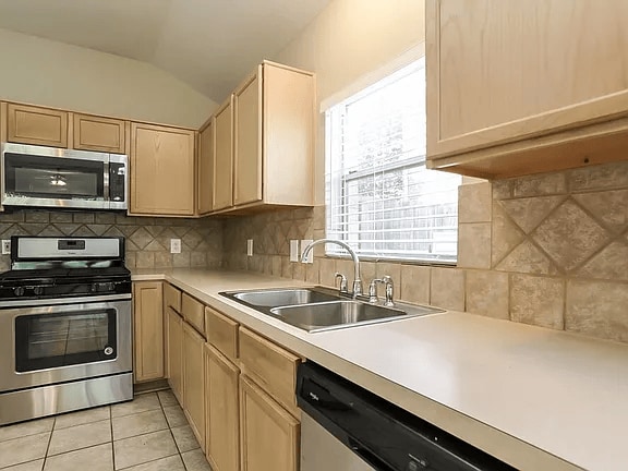 property at 6534 Bridgegate Dr