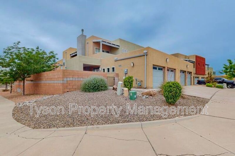 1667 Domino Dr SE in Albuquerque, NM - Building Photo