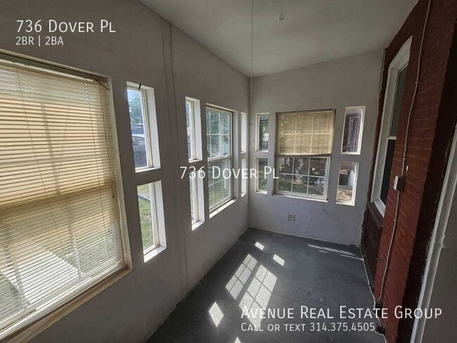 property at 736 Dover Pl