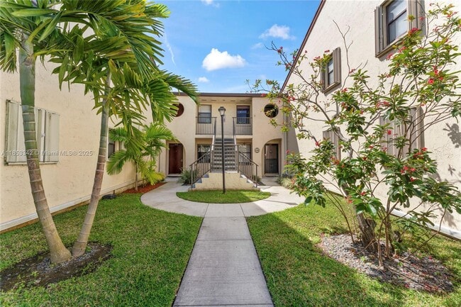 11344 Taft St in Pembroke Pines, FL - Building Photo - Building Photo
