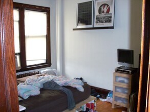 1786 Hennepin Ave S in Minneapolis, MN - Building Photo - Building Photo