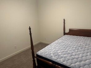 707 Canon Rd in Dayton, NV - Foto de edificio - Building Photo