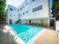 9030 Harratt St in West Hollywood, CA - Building Photo - Building Photo