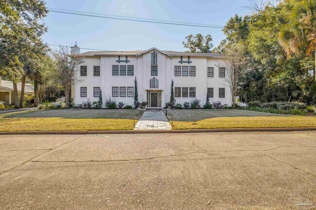 1515 E Lakeview Ave in Pensacola, FL - Building Photo - Building Photo