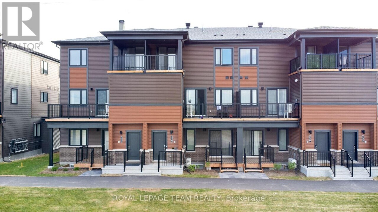 518 Parnian Private in Ottawa, ON - Building Photo