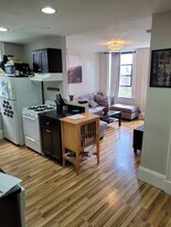222 Hanover St, Unit 4 in Boston, MA - Building Photo