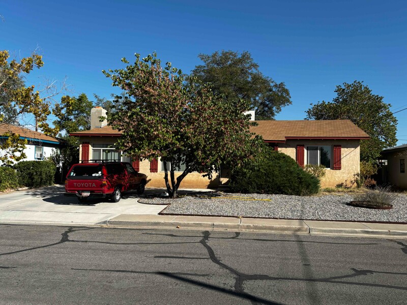 608 E 16th St in Farmington, NM - Building Photo