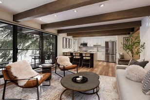 1034 E Cooper Ave in Aspen, CO - Building Photo