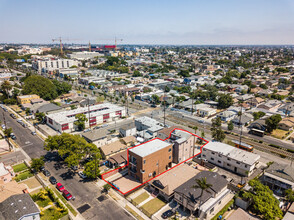 1328 W 37th Dr in Los Angeles, CA - Building Photo - Building Photo