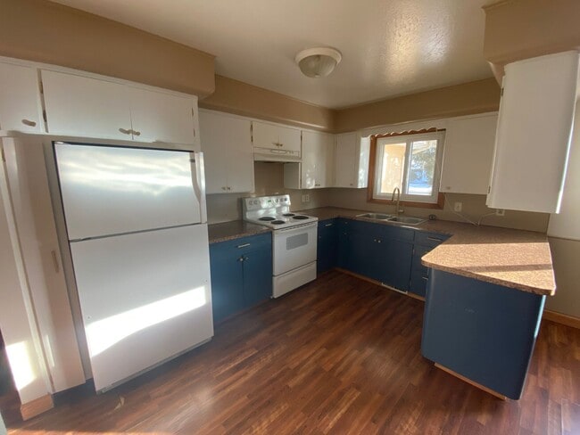 1810 N 14th St in Bismarck, ND - Building Photo - Building Photo