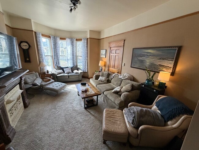 property at 1534 N Marshall St