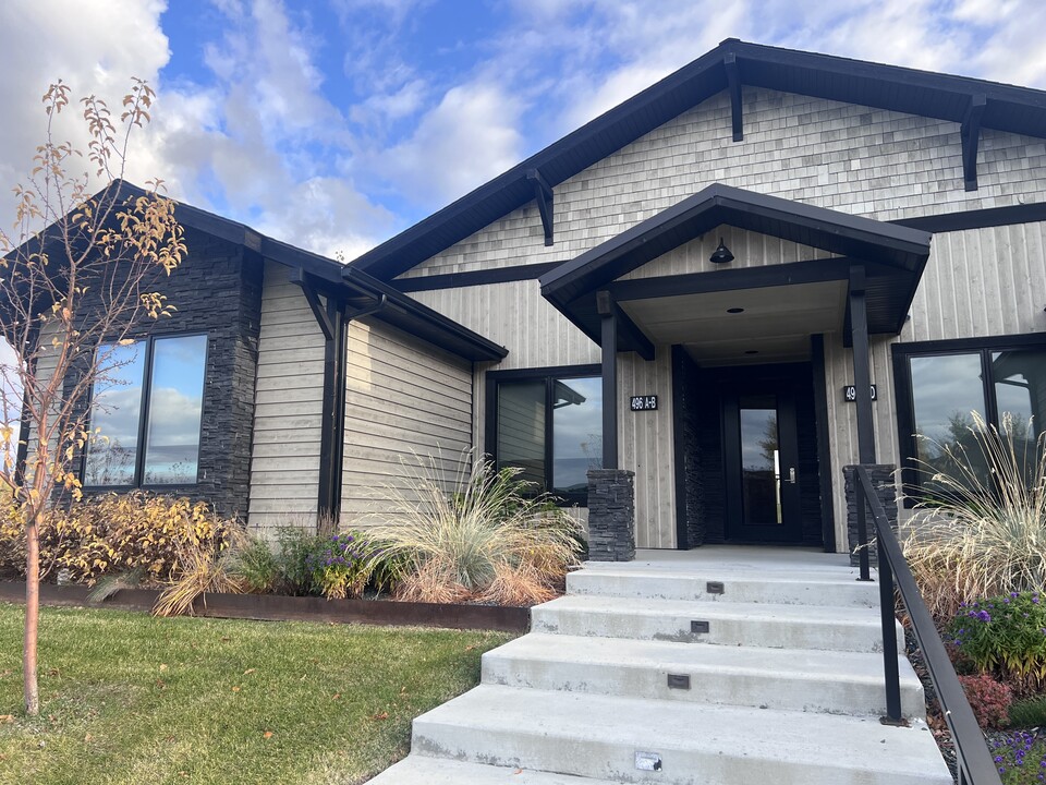 496 Black Bull Trl in Bozeman, MT - Foto de edificio