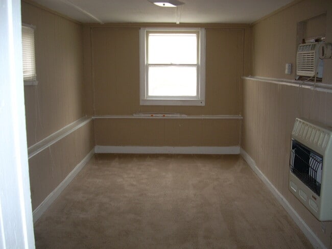 108 S College St in Warrensburg, MO - Building Photo - Building Photo