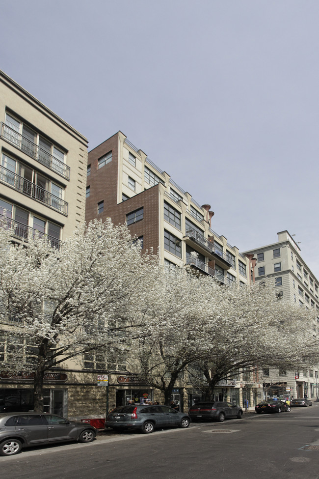 Bridgefront Condominiums in Brooklyn, NY - Building Photo - Building Photo