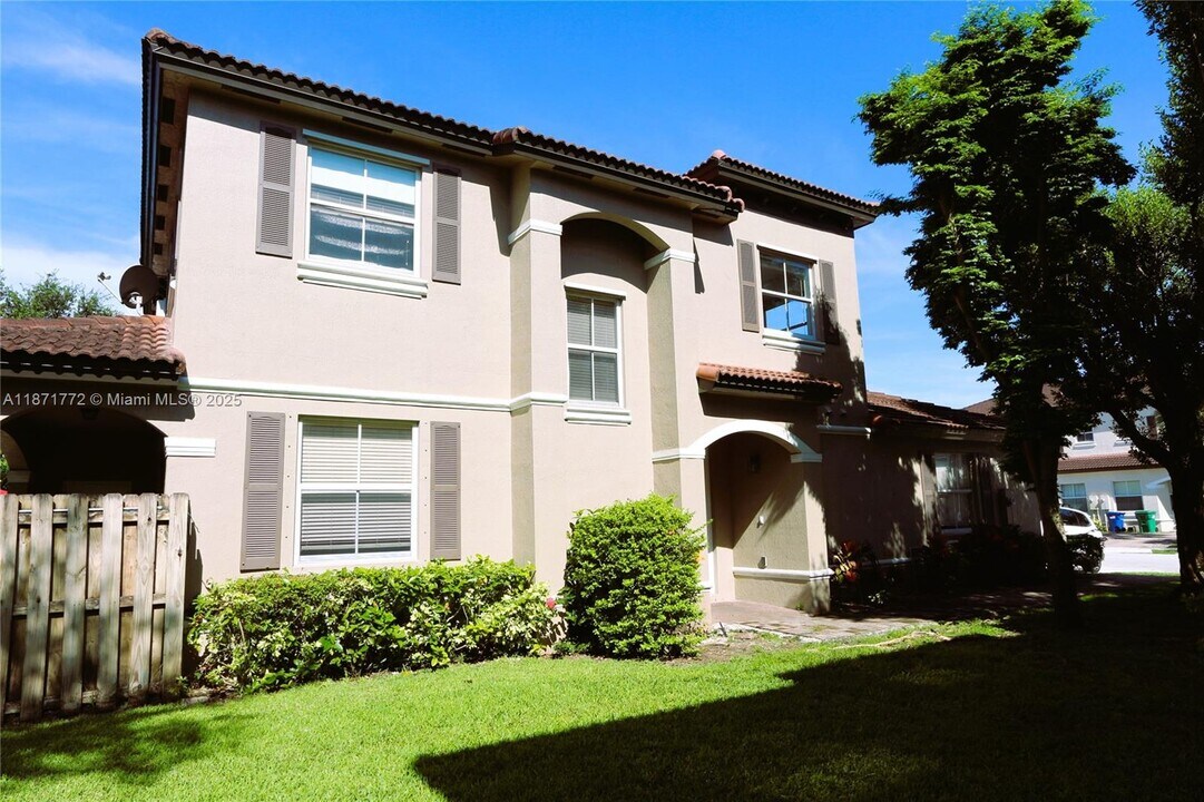 15276 SW 88th Terrace in Miami, FL - Building Photo