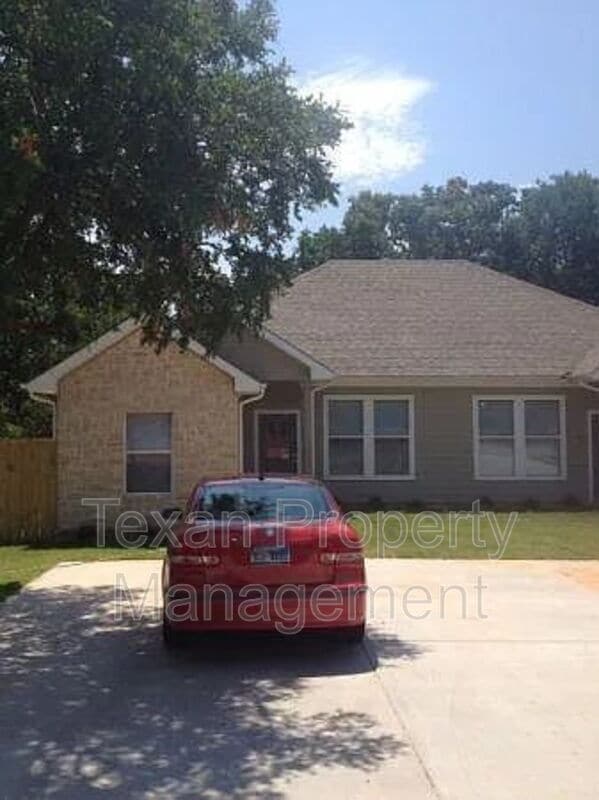 property at 3705 Mandy Dr