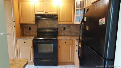 8401 W Sample Rd-Unit -11 in Coral Springs, FL - Building Photo - Building Photo
