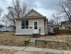 5922 N 28th Ave in Omaha, NE - Building Photo