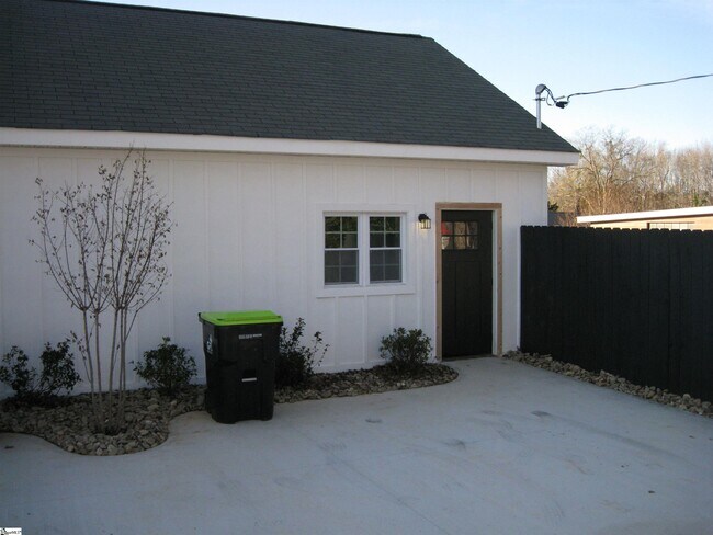 1 Bollinger St in Pelzer, SC - Building Photo - Building Photo