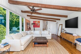 2385 Sunset Heights Dr in Los Angeles, CA - Building Photo - Building Photo