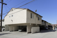 6324-6326 Comstock Ave in Whittier, CA - Foto de edificio - Building Photo