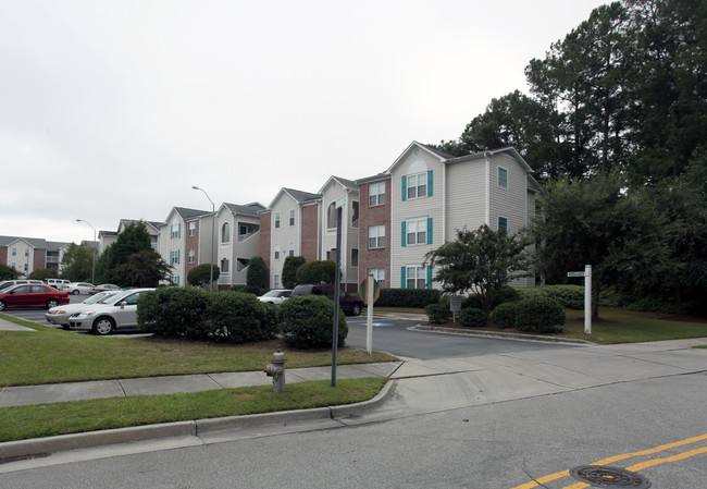 Cape Cottages Condominiums in Wilmington, NC - Building Photo - Building Photo