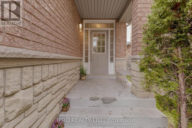 3243 Flagstone Dr in Mississauga, ON - Building Photo - Building Photo