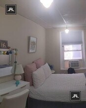 1305 Commonwealth Ave in Boston, MA - Building Photo - Building Photo