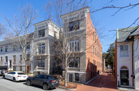 1613 30th St NW in Washington, DC - Foto de edificio - Building Photo