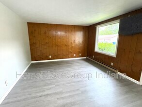 122 Maple Ln in Churubusco, IN - Building Photo - Building Photo