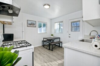 158 W Jason St in Encinitas, CA - Building Photo - Building Photo