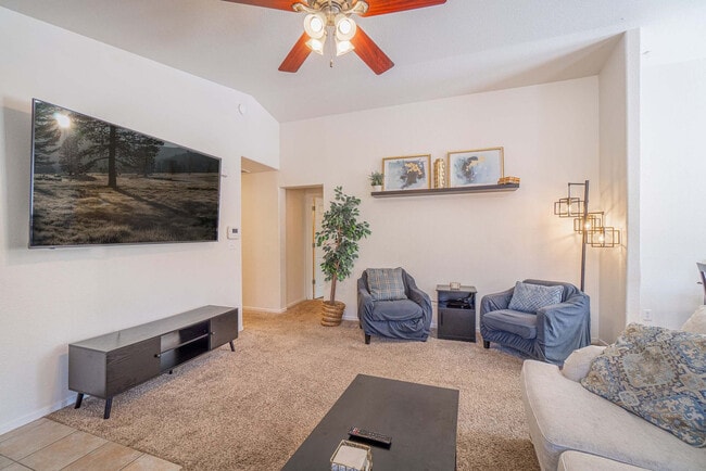 1550 Carousel Ct