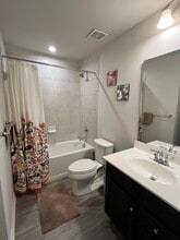 221 Bamboo Dr in Lansdale, PA - Building Photo - Building Photo