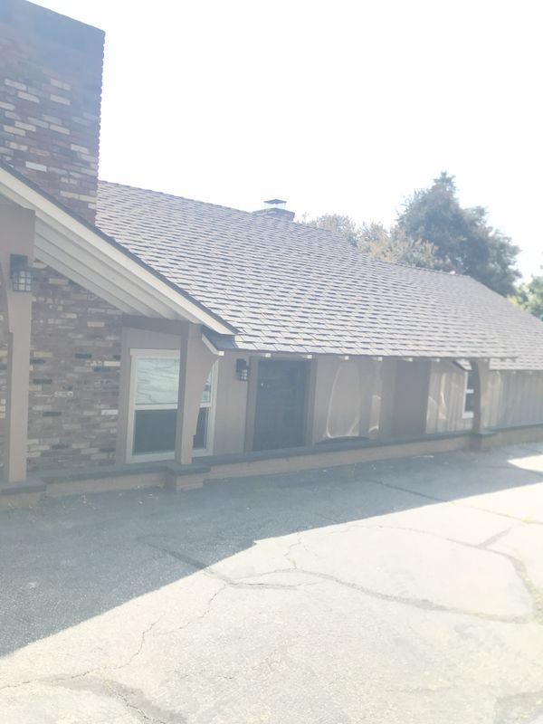 800 Lake Sherwood Dr in Westlake Village, CA - Building Photo - Building Photo