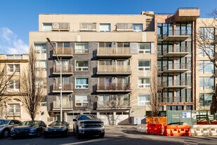 21 Montrose Ave in Brooklyn, NY - Building Photo