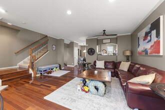3427 Bradbury Cir in Aurora, IL - Foto de edificio - Building Photo