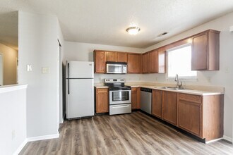 2276 Providence Ct in Greenwood, IN - Building Photo - Building Photo