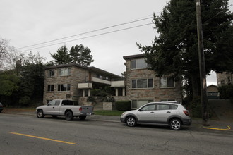 Paseo Apartments in Seattle, WA - Building Photo - Building Photo