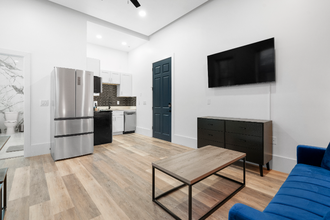 1301 E Columbus Dr-Unit -2 in Tampa, FL - Building Photo - Building Photo