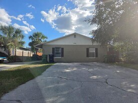 2322 W St John St in Tampa, FL - Building Photo
